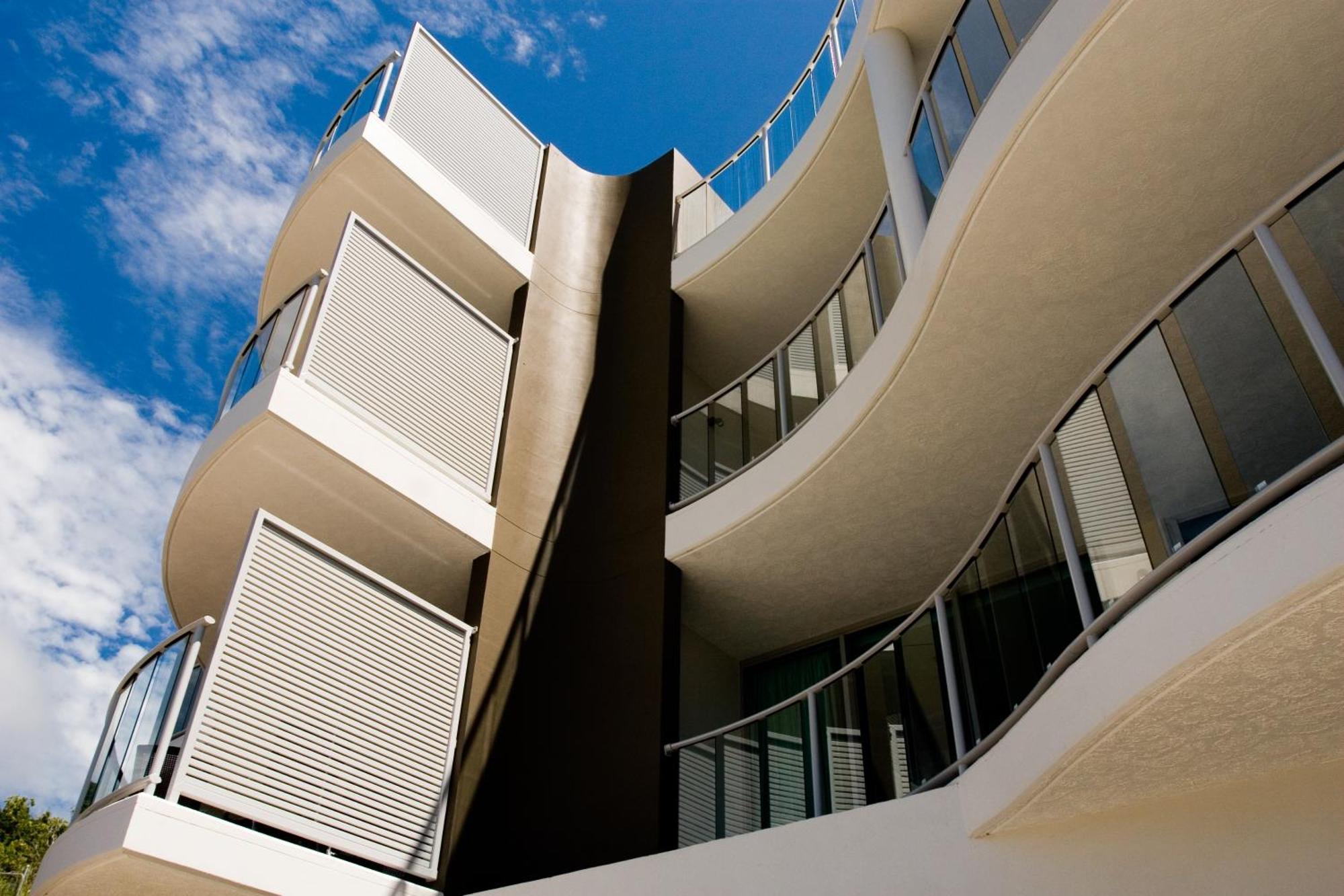 At Marina Shores Еърли Бийч Екстериор снимка The exterior of the building